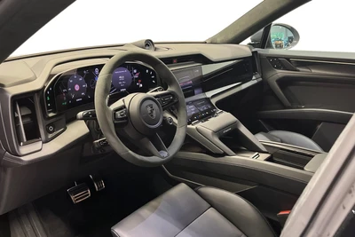 Porsche Cayenne Cayenne Turbo 2026, photo 6/10
