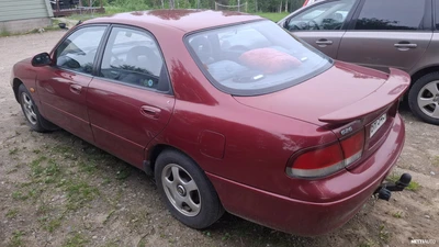 Mazda 626 1992, kuva 2/7