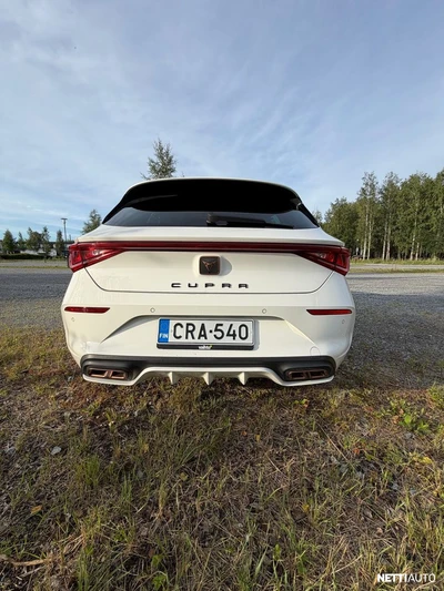 Cupra Leon 1,4 PHEV 180 kW e-HYBRID DSG 2022, photo 3/9