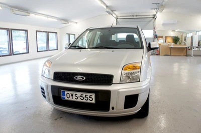 Ford Fusion 1,4 80hv Limited M5 5-ovinen 2011, photo 2/19