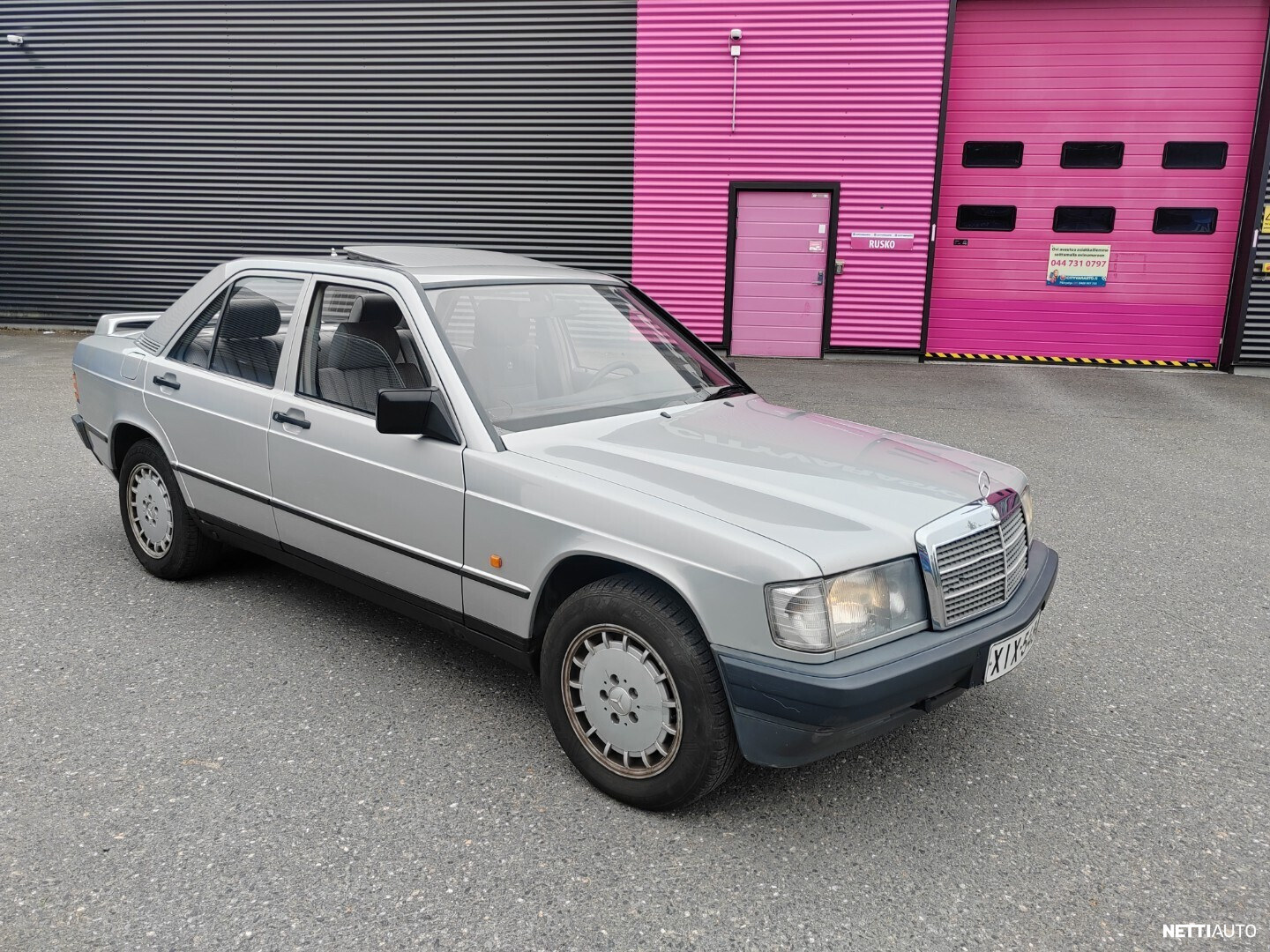 Mercedes-Benz 190