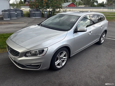 Volvo V60 D4 (140KW/190PS) Summum aut. 2017, photo 1/10