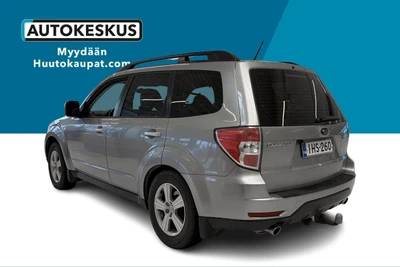 Subaru Forester 2,0 X 4R AT business 2009, kuva 7/10