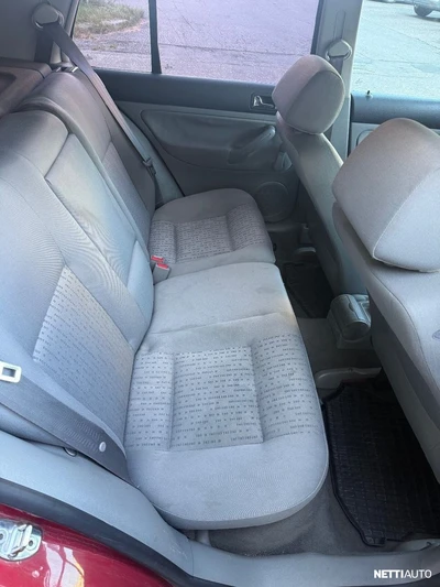 Volkswagen Golf 2002, photo 6/15