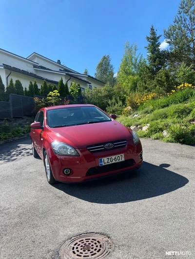 Kia Ceed 1,6 CRDi ISG EX 3D EcoDynamics 2010, photo 1/15