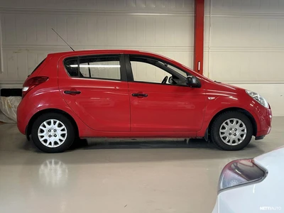 Hyundai i20 2010, photo 7/9