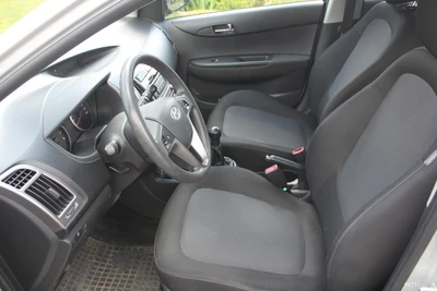 Hyundai i20 5d 1,2 5MT Classic 2013, kuva 6/12
