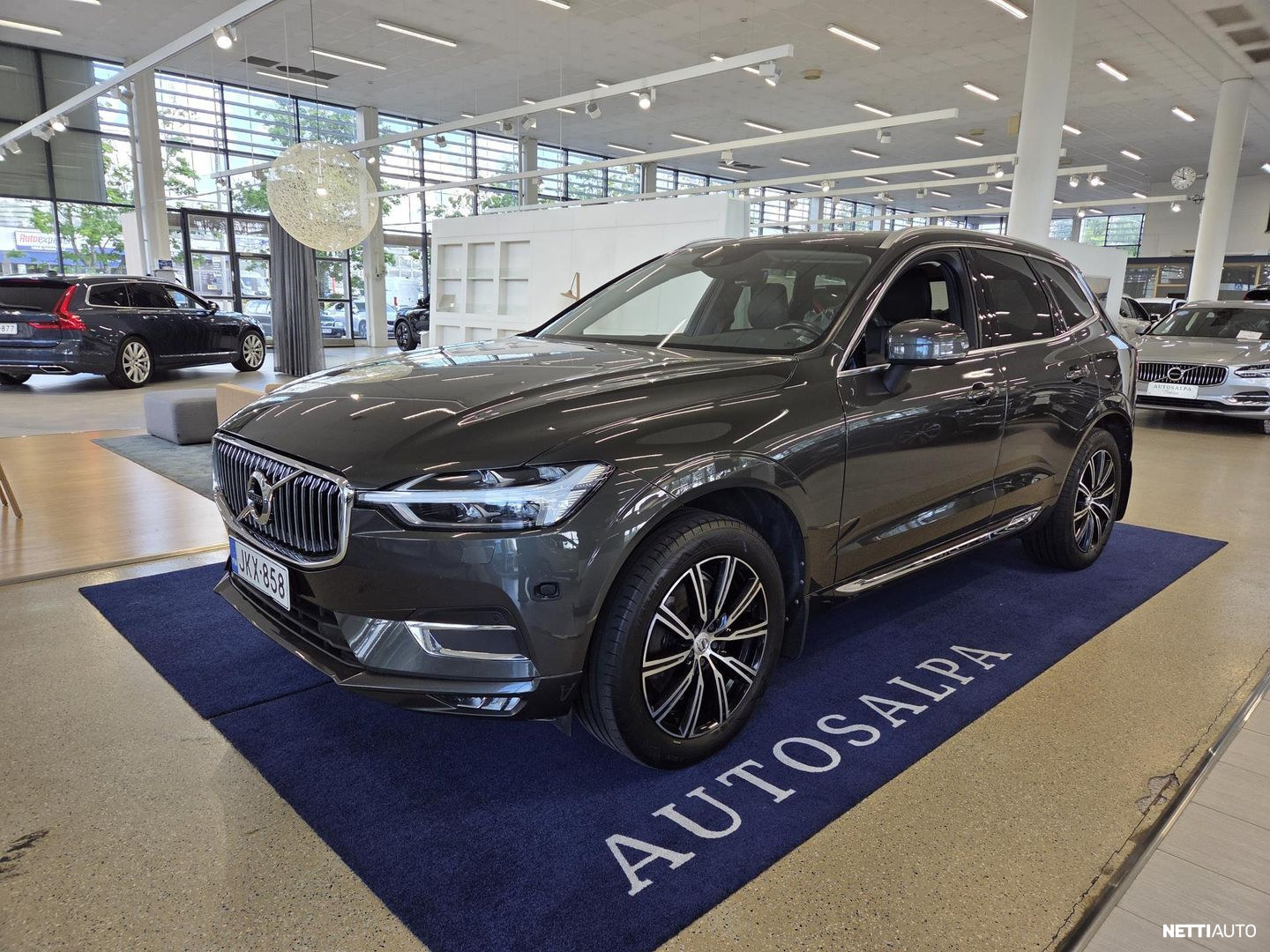 Volvo XC60 2018, photo 1/18