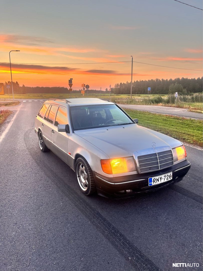 Mercedes-Benz 300