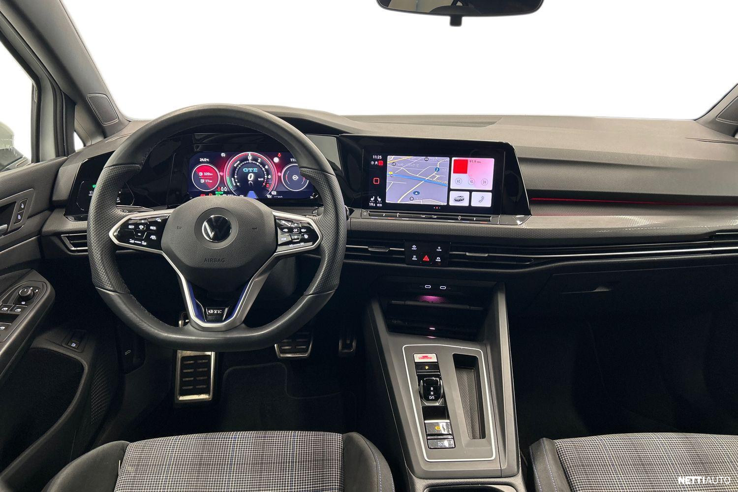 Volkswagen Golf 2021, photo 7/22