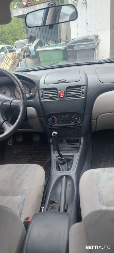 Nissan Almera 2000, kuva 6/8