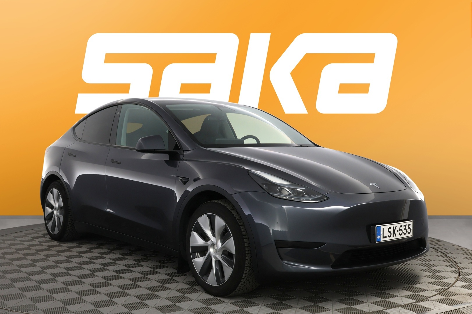 Tesla Model Y RWD