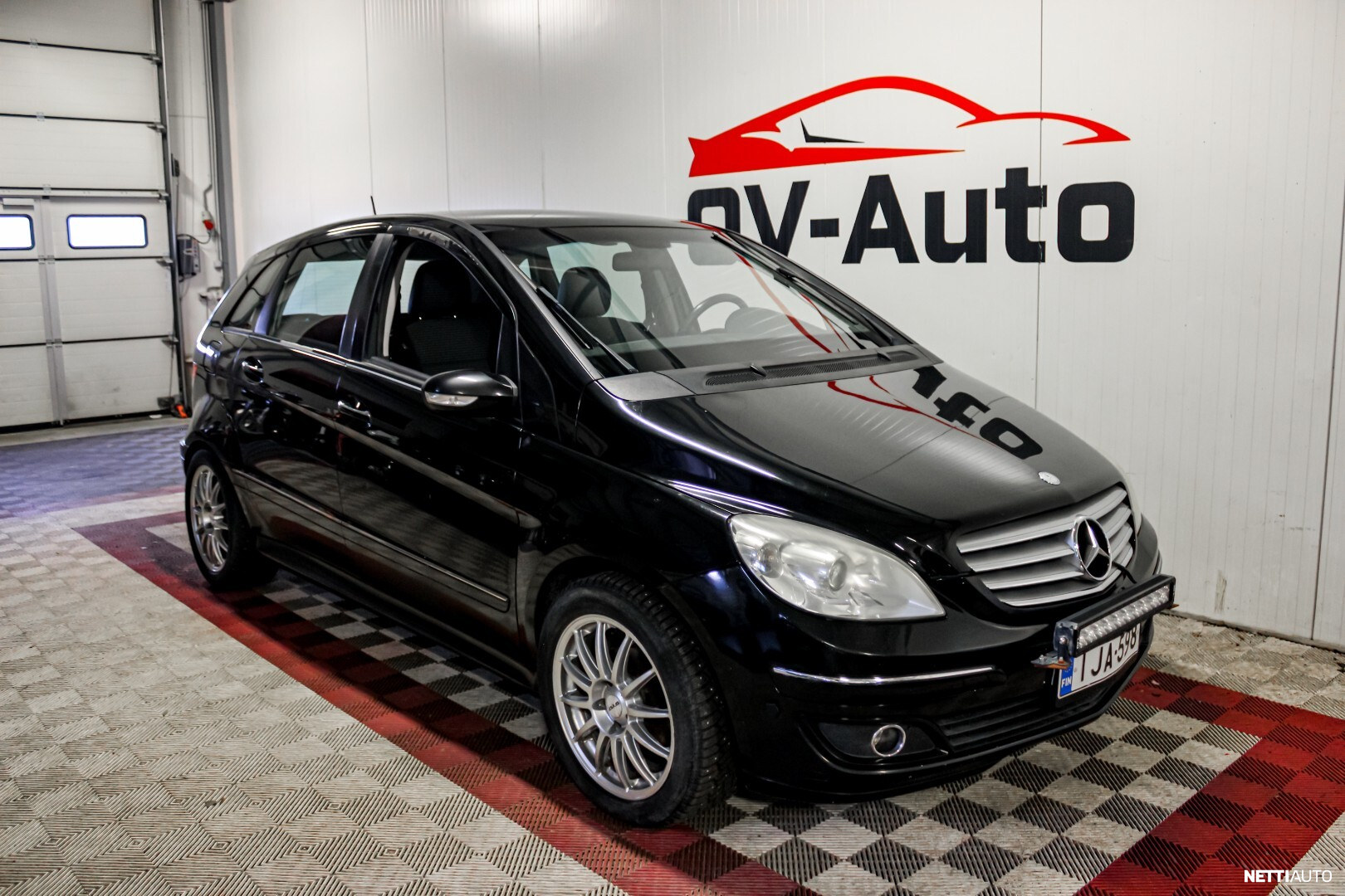 Mercedes-Benz B