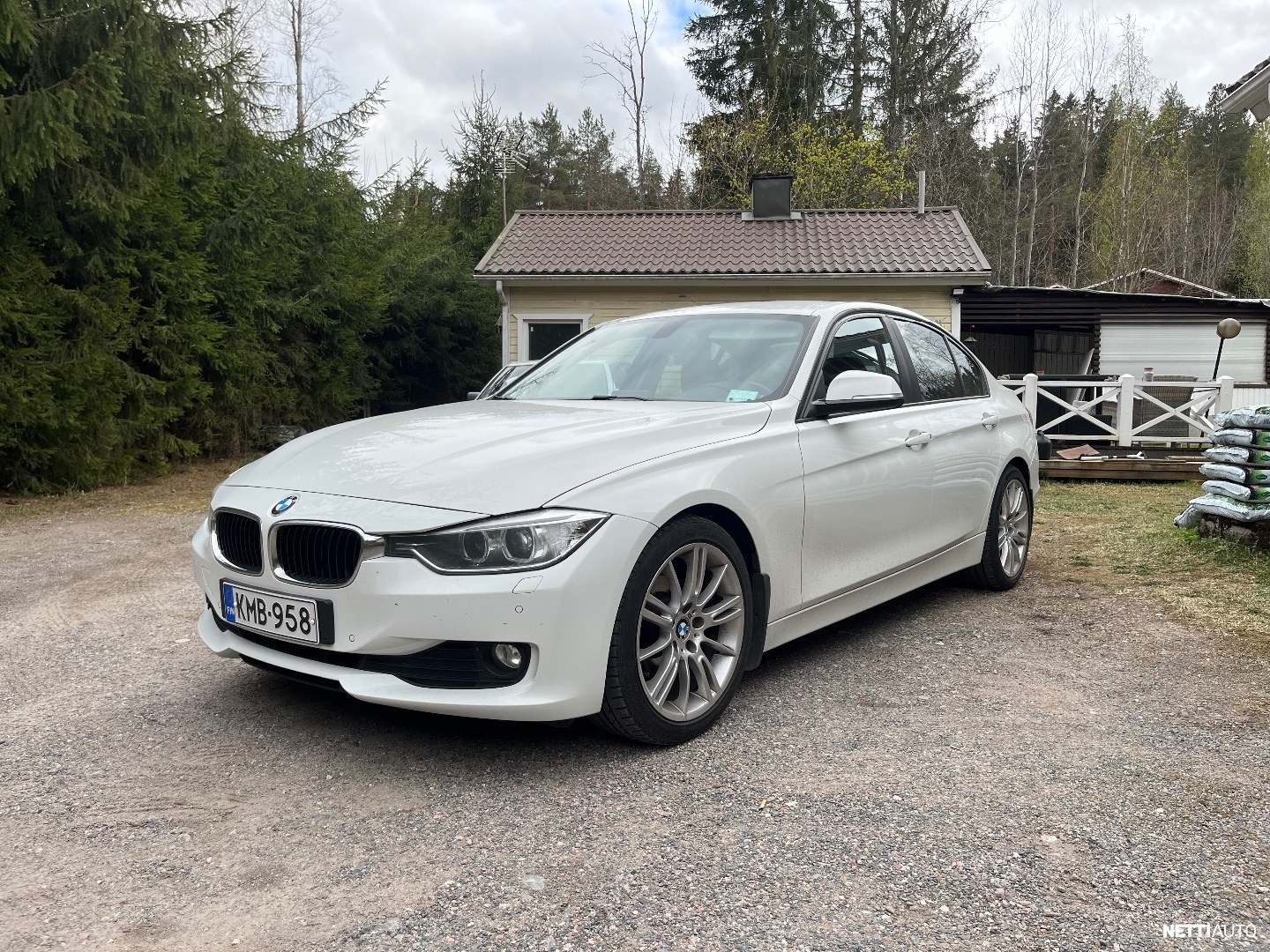 BMW 320