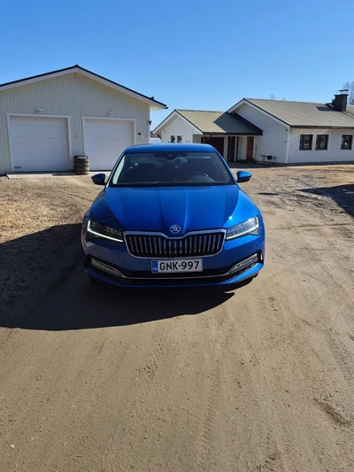 Skoda Superb 2020, kuva 1/10