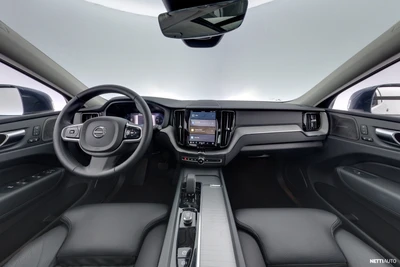 Volvo XC60 2024, photo 7/10