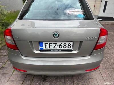 Skoda Octavia 2010, kuva 2/10