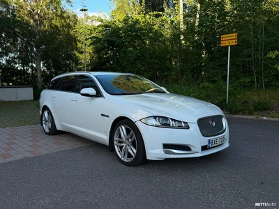 Jaguar XF 2.2d Sportbrake 2014, photo 3/10