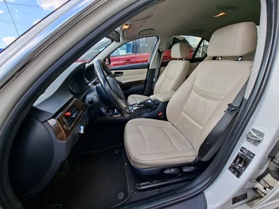 BMW 320 2011, photo 5/5