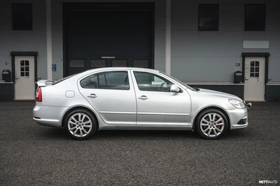 Skoda Octavia 2,0 TDI 170 RS DSG Autom. 2012, kuva 5/21