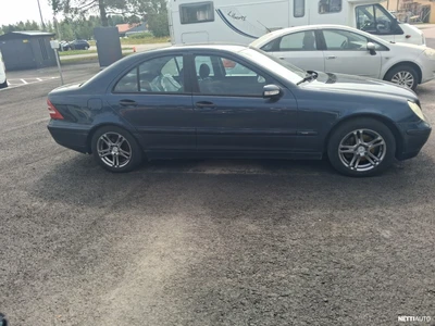 Mercedes-Benz C 220 2003, photo 6/13