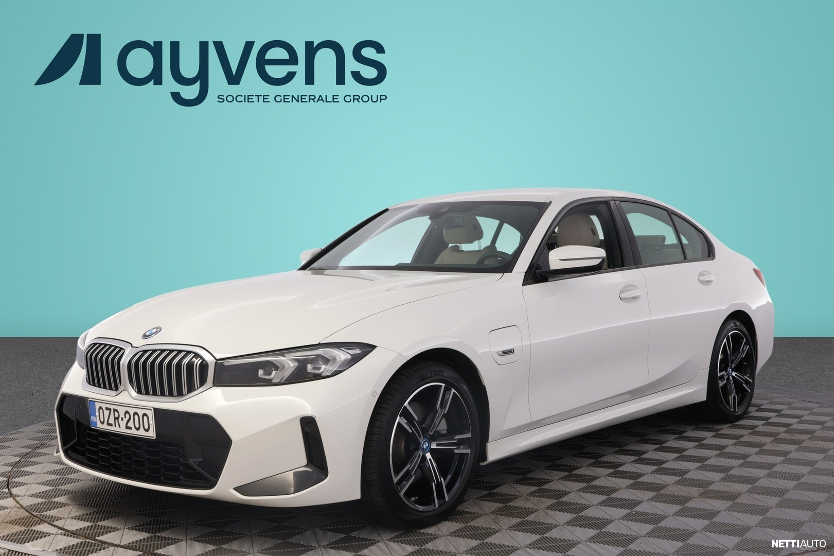 BMW 330