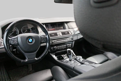 BMW 520 2016, photo 3/5