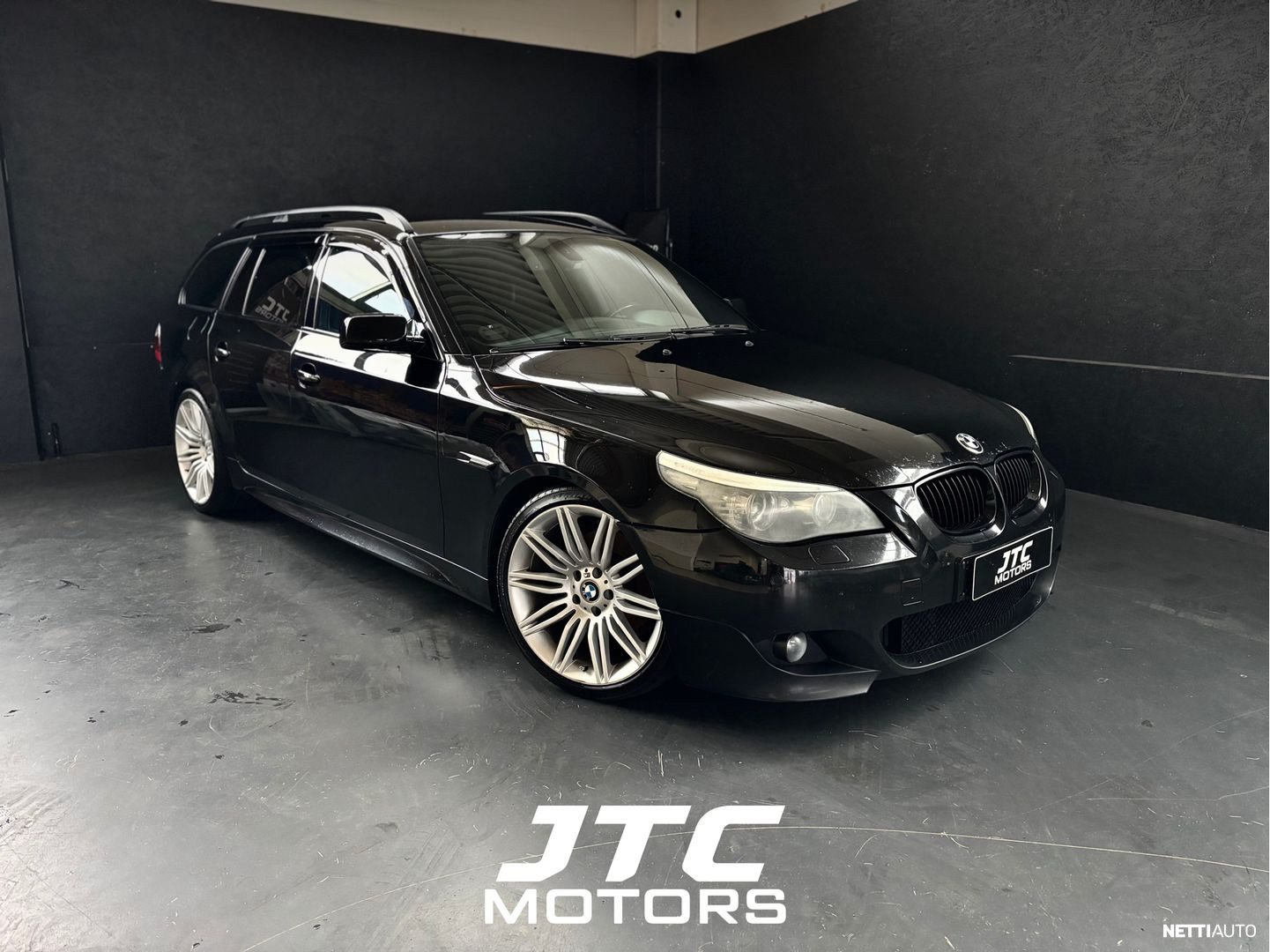 BMW 525