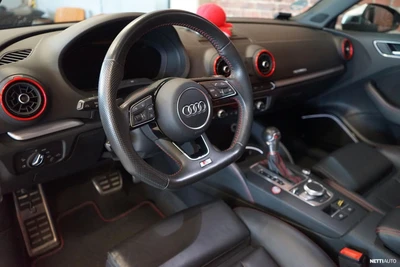 Audi S3 2018, photo 7/17