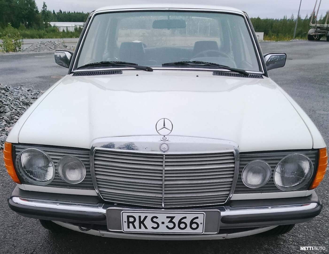 Mercedes-Benz 200