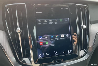 Volvo V60 2021, photo 7/7