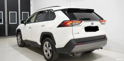 Toyota RAV4 2,5 Hybrid AWD-i Executive 2021, kuva 4/21
