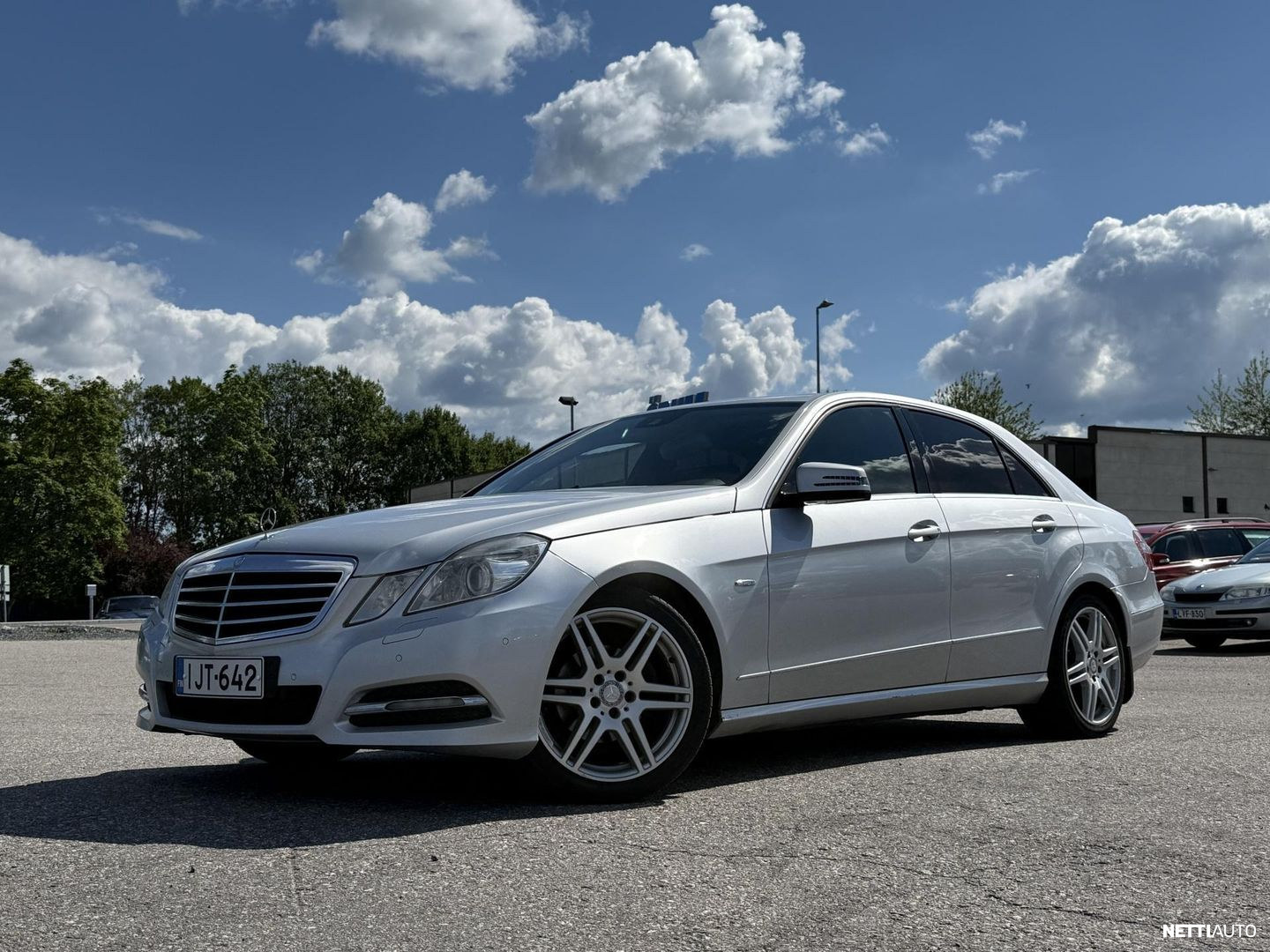 Mercedes-Benz E