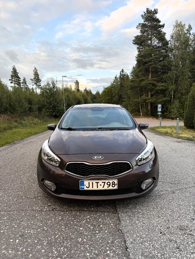 Kia Ceed Siistikuntoinen 2013, photo 2/10