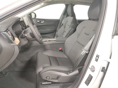 Volvo XC60 2027, kuva 3/5