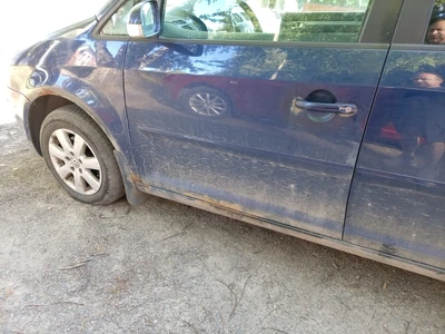 Volkswagen Touran 2005, kuva 2/12