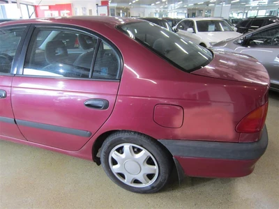 Toyota Avensis 1999, kuva 3/18