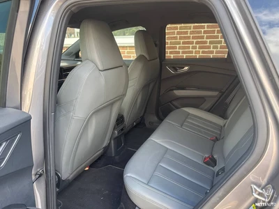 Audi Q4 e-tron 35 e-tron S-line 2022, photo 7/8