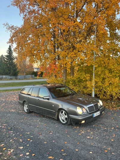 Mercedes-Benz E 1999, kuva 6/13