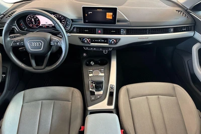 Audi A4 2019, photo 7/26