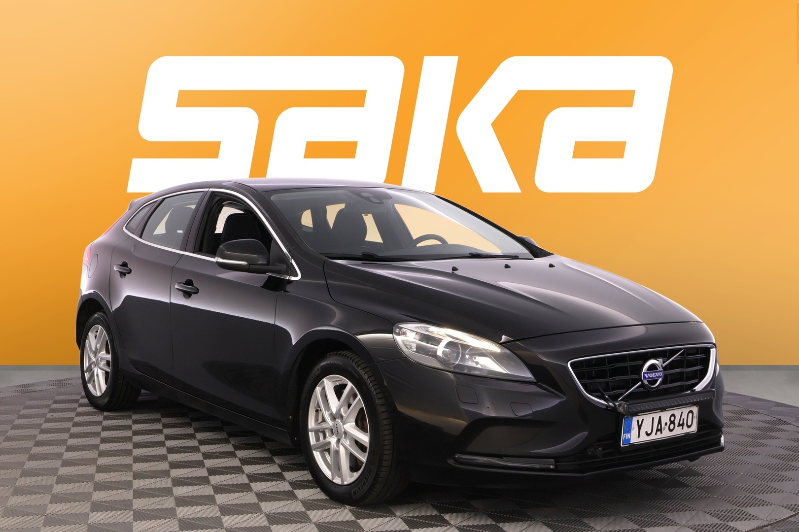 Volvo V40 D4 Momentum Business