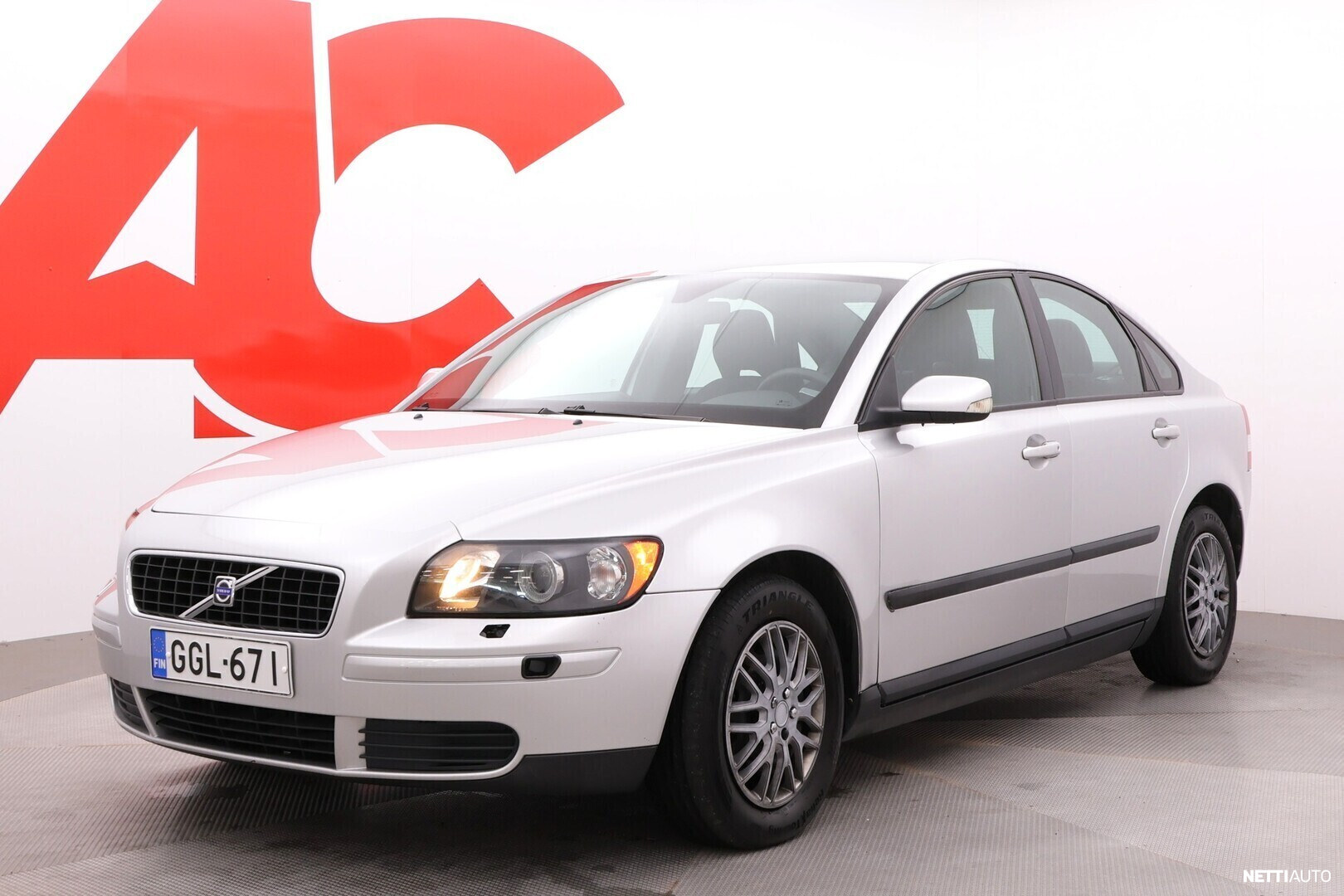 Volvo S40