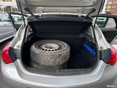 Opel Astra 2010, photo 6/6