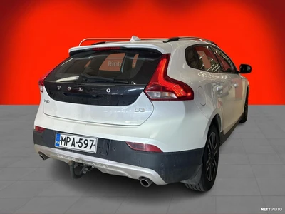 Volvo V40 Cross Country D3 Momentum 2018, kuva 3/4