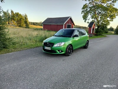 Skoda Fabia 1,4 TSI RS DSG Autom. 2011, photo 1/9