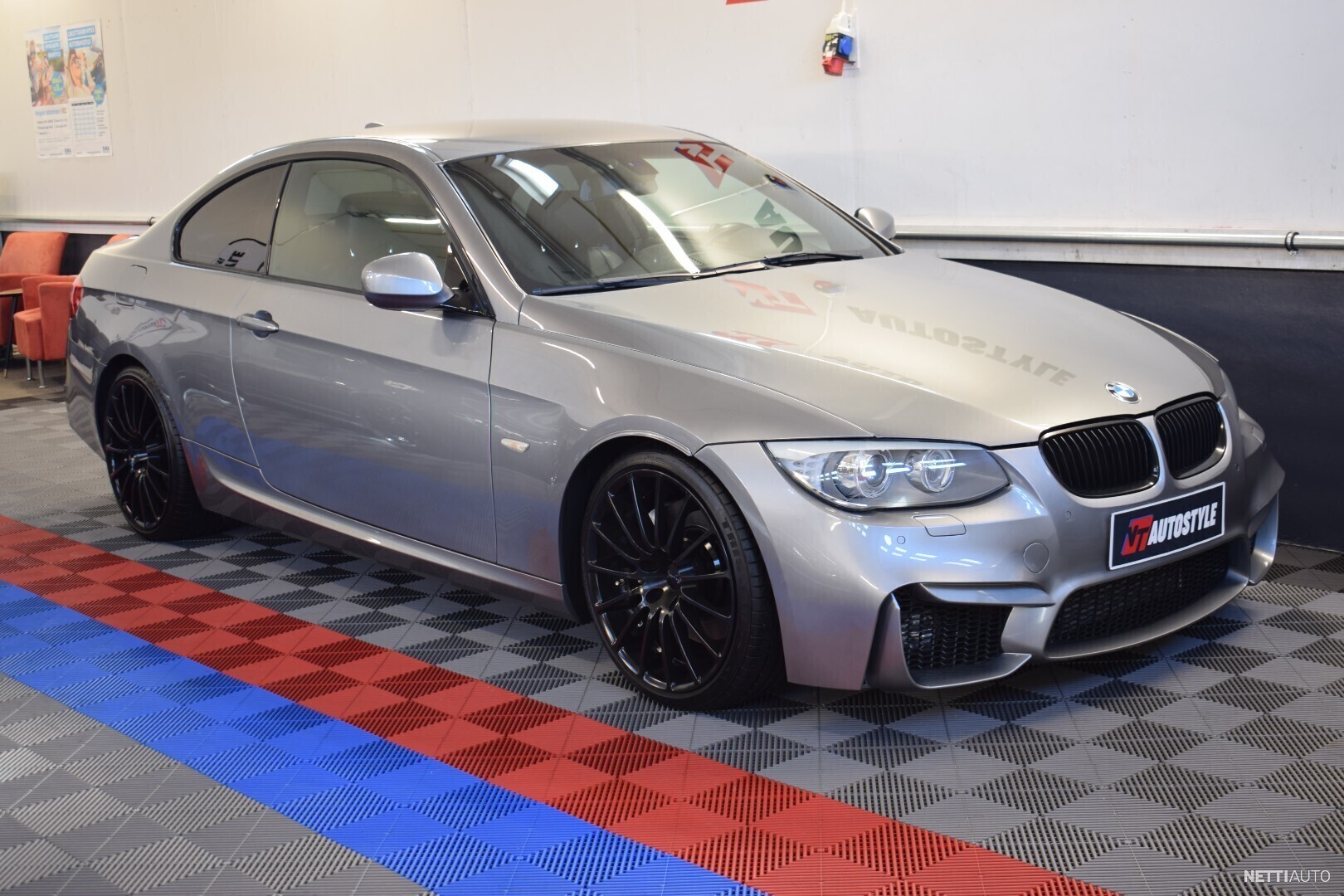 BMW 335