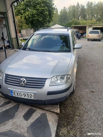 Volkswagen Passat 2003, photo 1/10