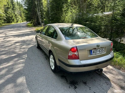 Volkswagen Passat 2004, photo 2/23