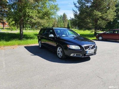 Volvo V70 D5 AWD R-Design aut 2011, kuva 2/9