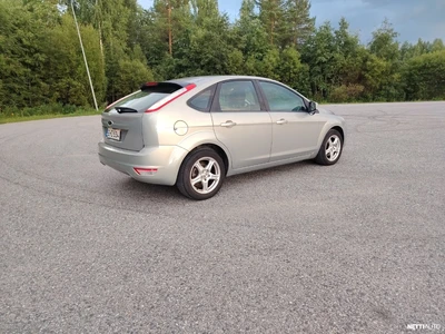 Ford Focus 2009, photo 2/5